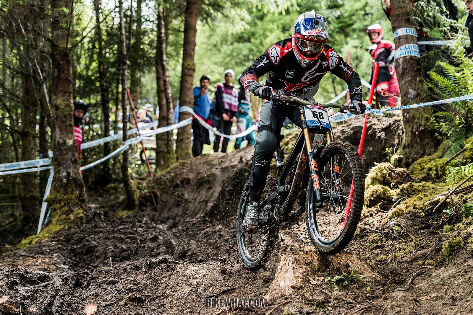 news_UCI_downhill_R2_fort_w_6.jpg